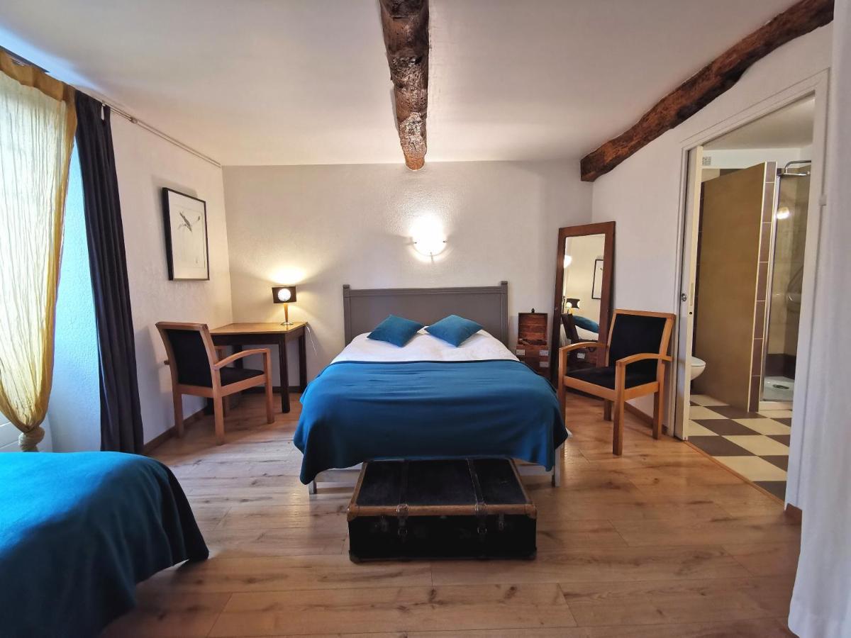 Logis Hotel Restaurant La Barguillere Saint-Pierre-de-Rivière Exteriör bild