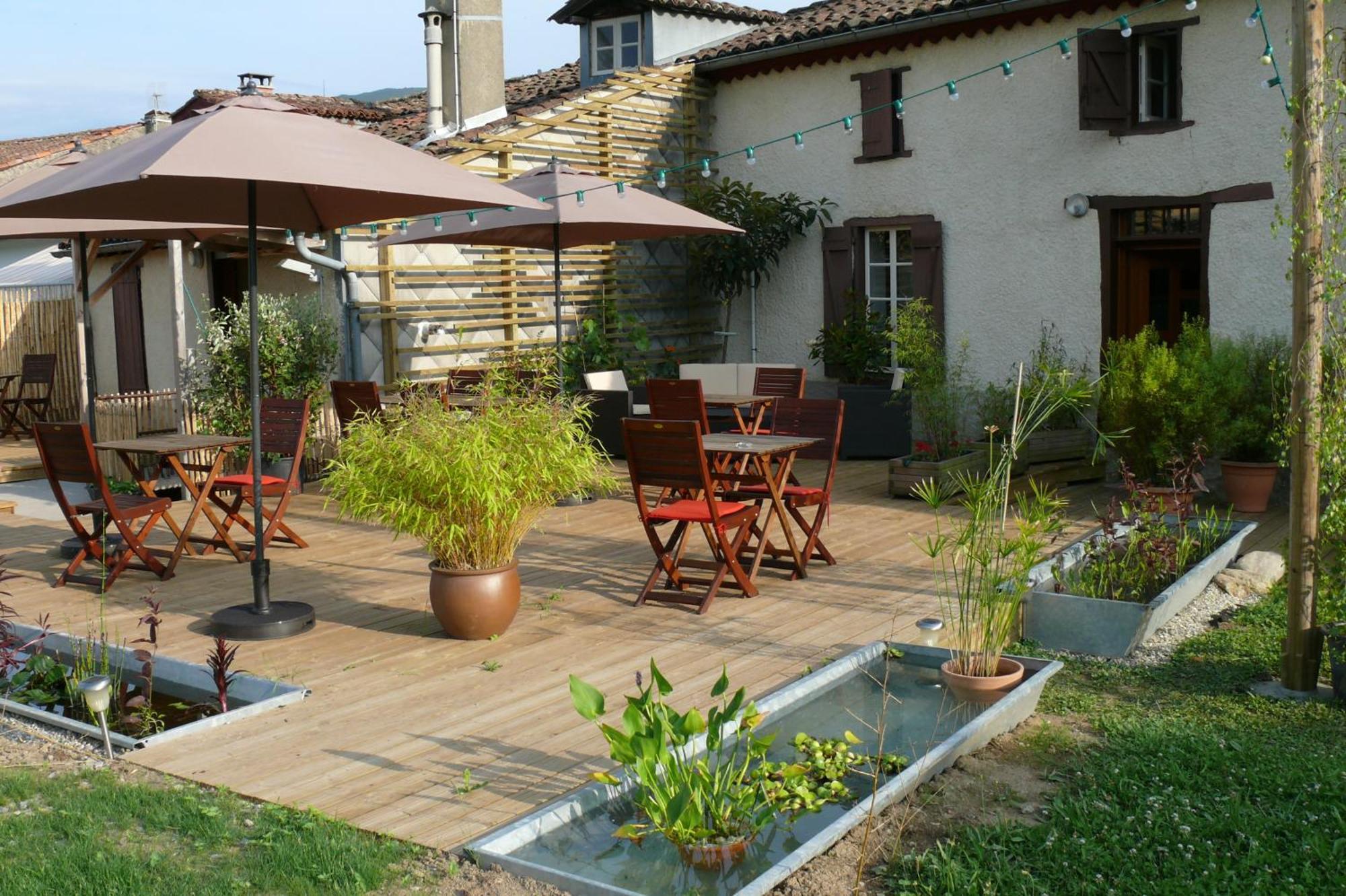Logis Hotel Restaurant La Barguillere Saint-Pierre-de-Rivière Exteriör bild