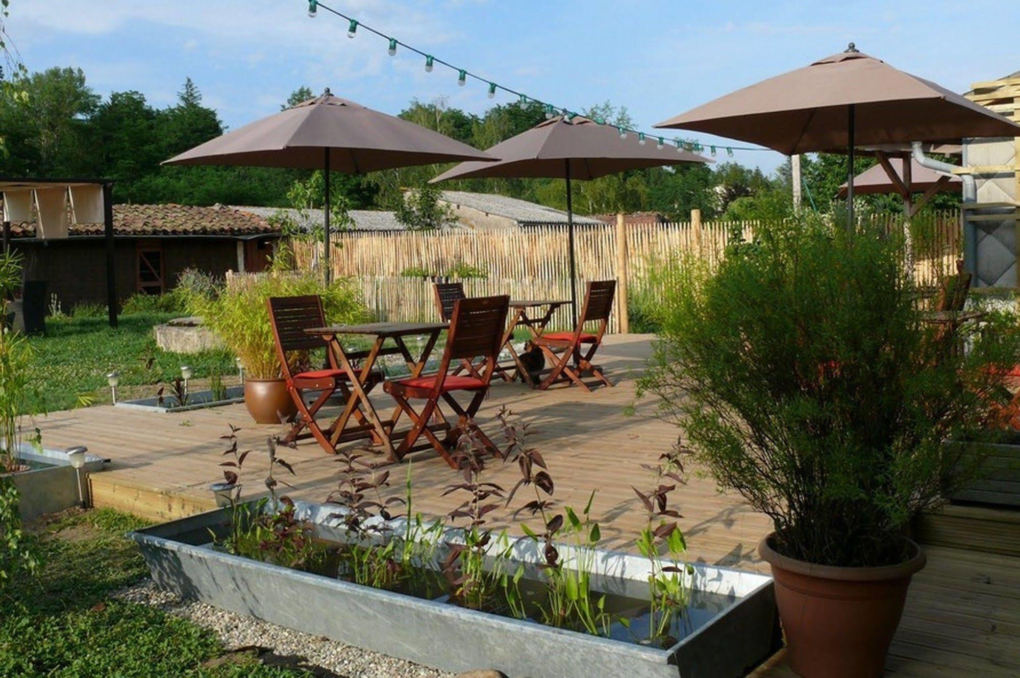 Logis Hotel Restaurant La Barguillere Saint-Pierre-de-Rivière Exteriör bild
